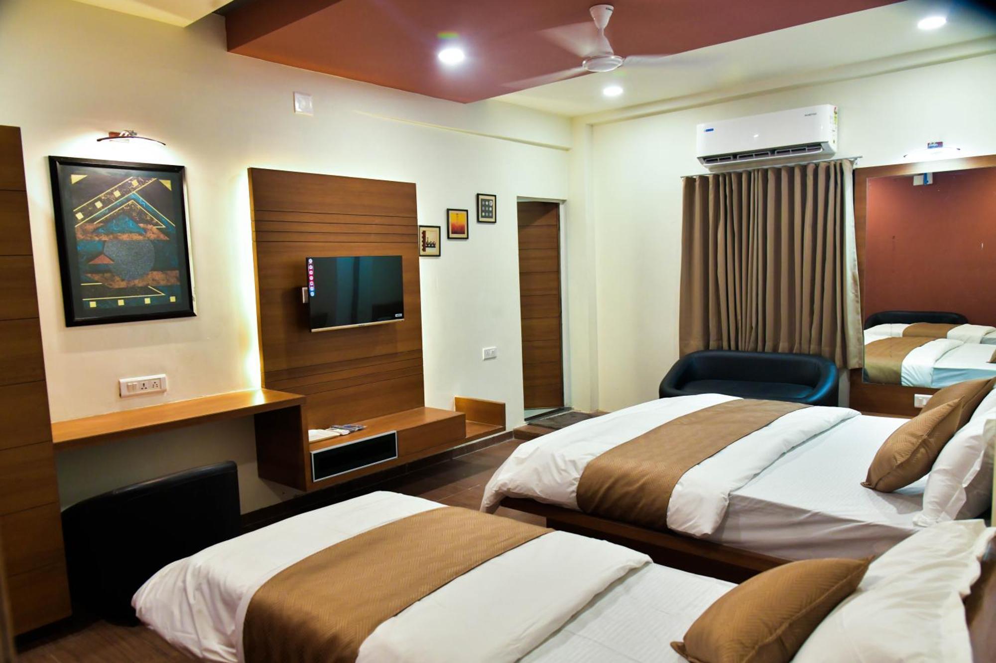 Hotel Ashooka Inn Gandhinagar Buitenkant foto